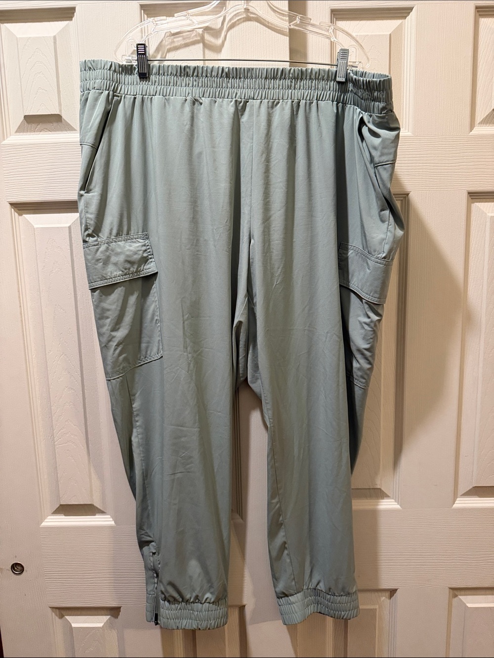 Lands' End Women's Sage Green Cargo Jogger Pants